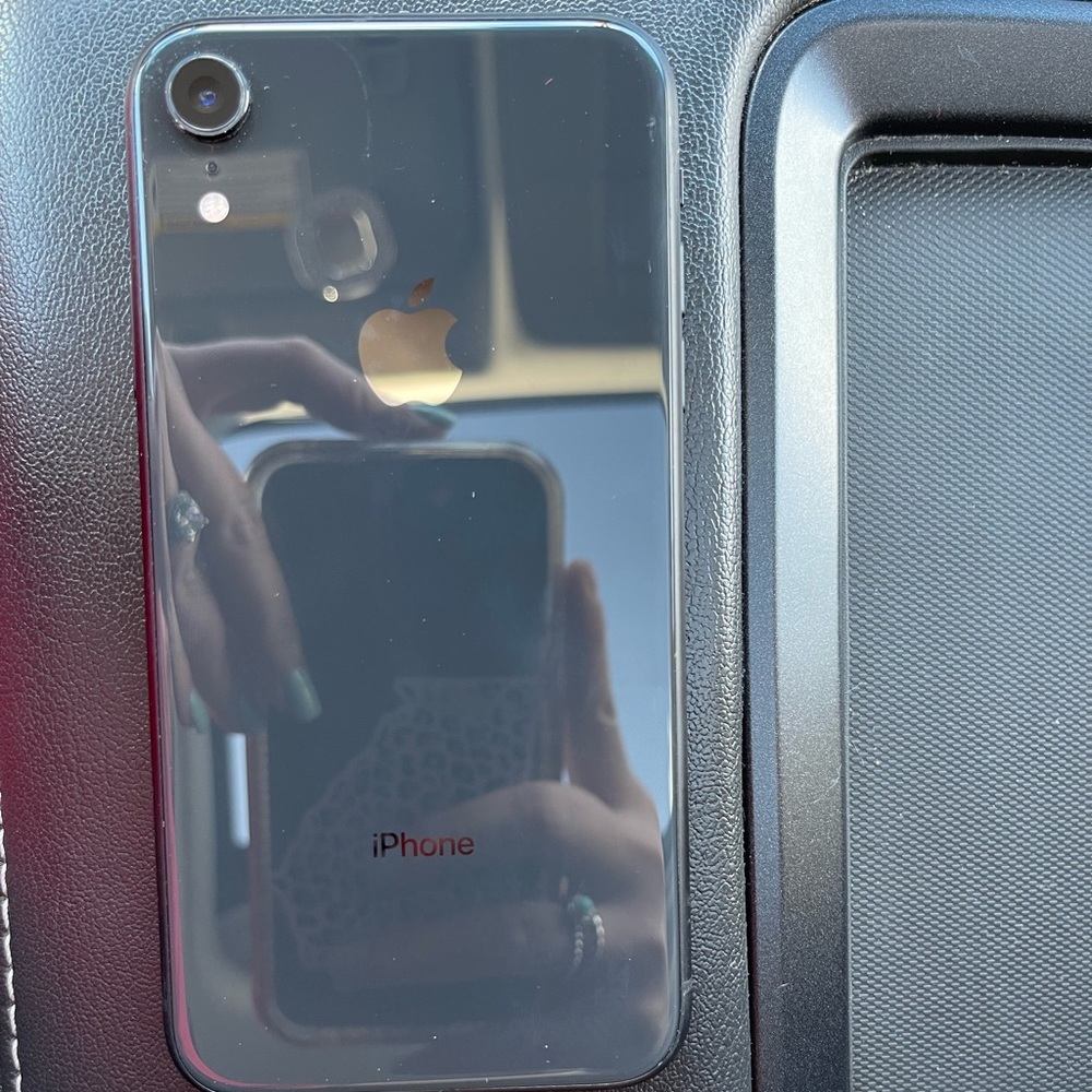 Apple iPhone XR